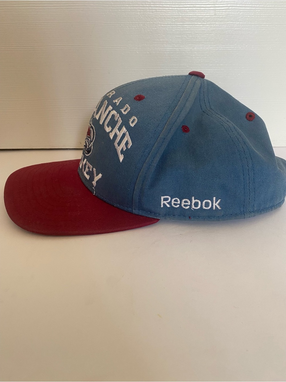 Colorado Avalanche Reebok Hat Snapback - Picture 5 of 7